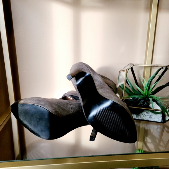 Leather stiletto with side bow - Picture 3 of 5